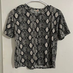 Gianni Bini snake print top